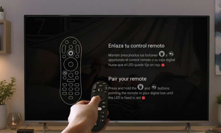 2. Encendé el televisor y emparejá el control remoto