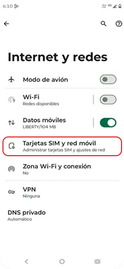 3. Dentro de Internet y Redes, seleccionar 'Tarjetas SIM y red móvil'.