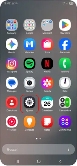 2. Una vez ubicado el icono, ingresar en Ajustes.